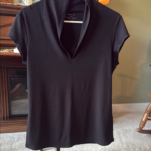 Grace Tops - Grace Black Fitted Cap Sleeve Blouse